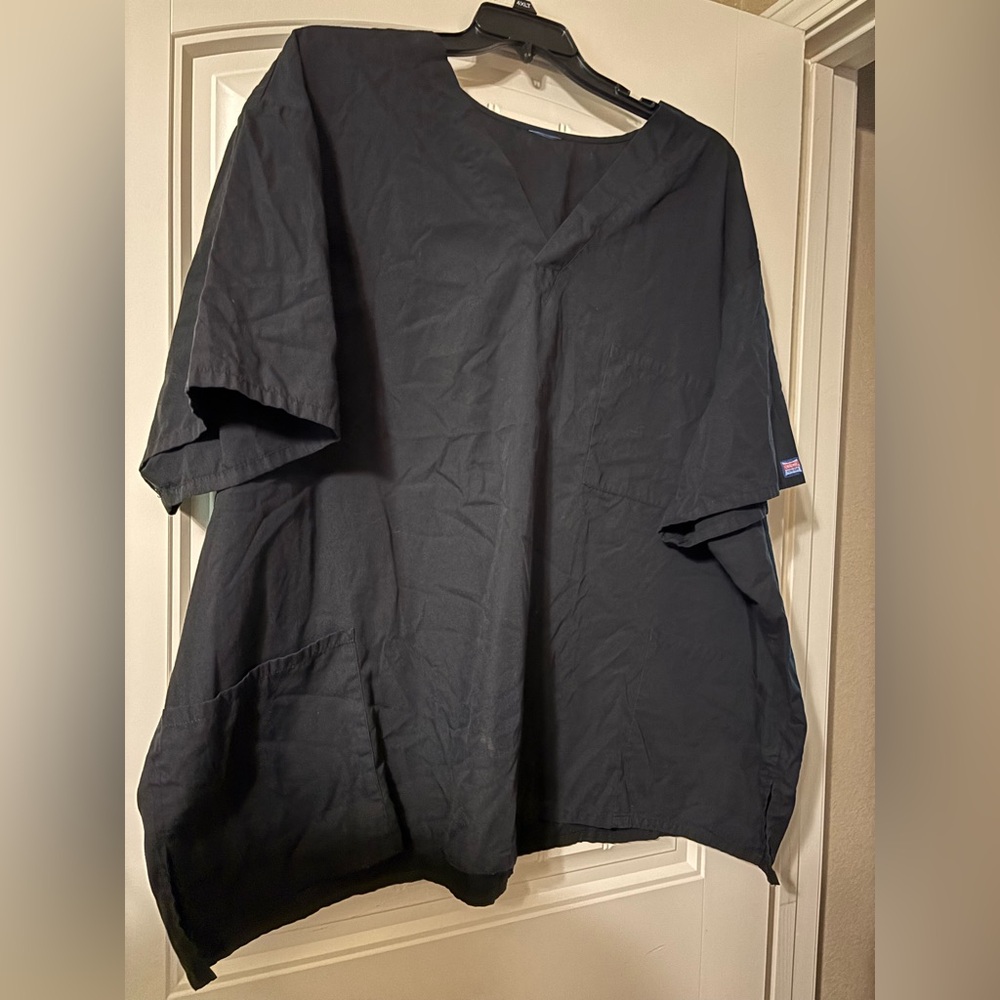 Cherokee Workwear Mens’s Scrub Top